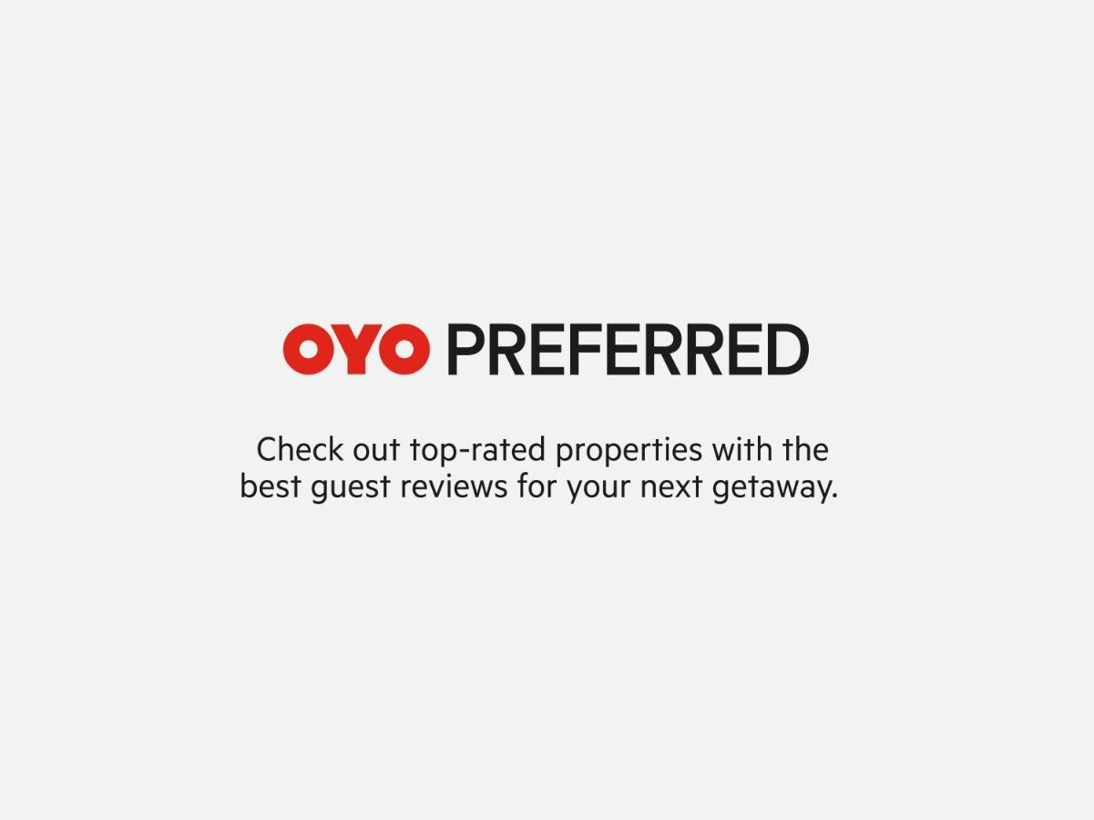 Vaccinated Staff- Townhouse Oak Hotel Silvotel 인도르 외부 사진